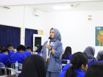 Foto pemateri 2 (Bu Galuh)
